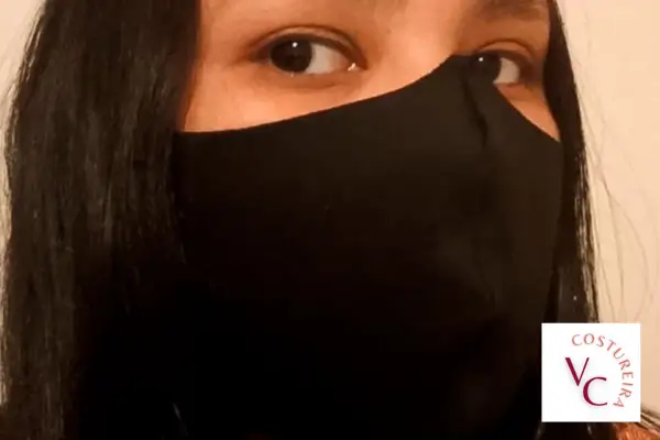 mascara de academia